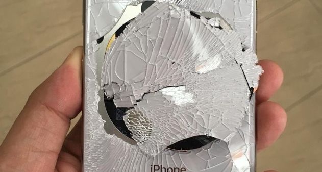 iPhone X quebrado
